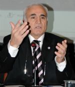 Gaziantep Üniversitesi (GAZÜ) Rektörü Prof.Dr Erhan Ekinci, Gaziantep’e kurulacak özel üniversiteye destek vereceğini söyledi.