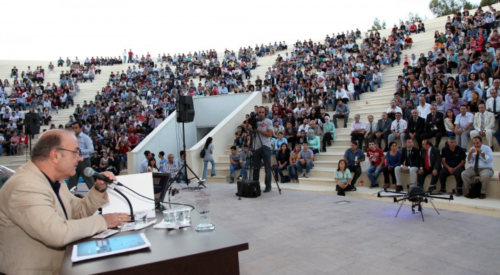 377 - Rektörden Öğrencilerle Türkülü Sohb (2)