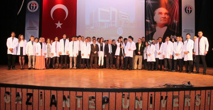 BEYAZ ÖNLÜK GİYME TÖRENİ (2)