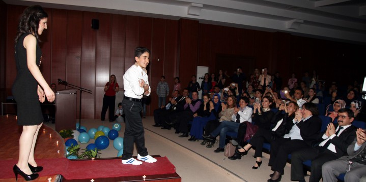 Hayallerindeki Ayakkabıları Giydiler (8)