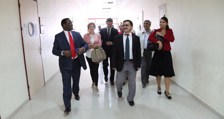 GAÜN büyükelçiyi büyüledi_