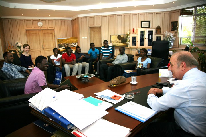 Afrikalı Öğrenciler Birliği’nden Rektör Coşkuna Ziyaret (3)
