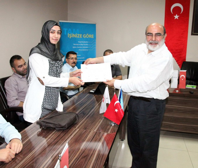 Fikri olan üniversitelilere girişimcilik eğitimi (09)