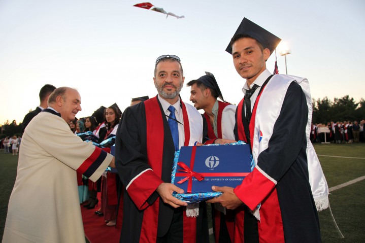 GAÜN_DE MEZUNİYET ŞÖLENİ - (Prof. Dr. Türkay Dereli)