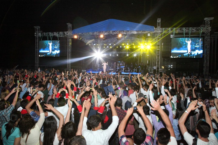 GAÜN_DE MEZUNİYET ŞÖLENİ - (konser seyirciler)