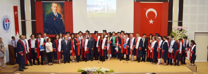 GAÜN ilk diş hekimlerini mezun etti-1