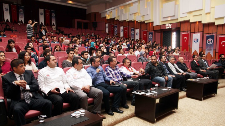 Üniversite Sanayi İşbirliğini Geliştirmek ve İş İmkanları Sağlamak (3)