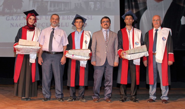 Naci Topçuoğlu Meslek Yüksekokulu Yedinci Dönem Mezunlarını Verdi - (6)