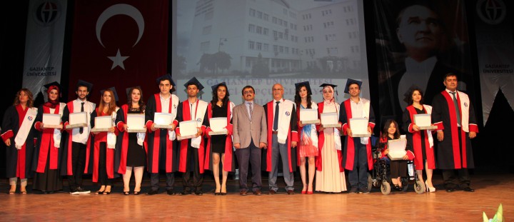 Naci Topçuoğlu Meslek Yüksekokulu Yedinci Dönem Mezunlarını Verdi - (8)