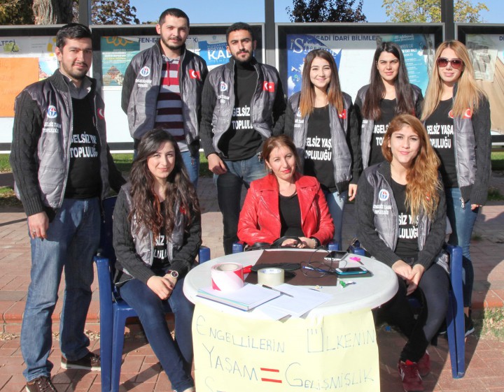 Engelsiz Yaşam Topluluğu’ndan Empati Parkuru (3)