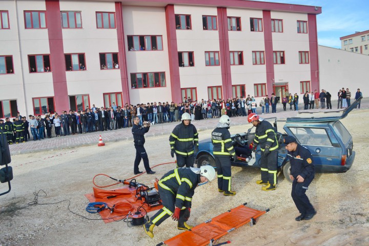 GAÜN’de “Soba Zehirlenmeleri ve Yangın Güvenliği “ Tatbikatı (2)