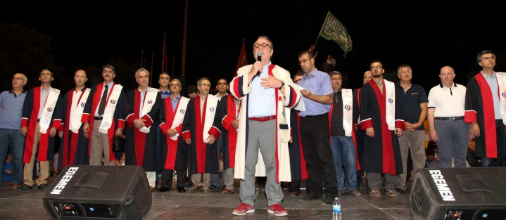 Gaziantep Üniversitesi Senatosu Demokrasi Nöbeti için Demokrasi Meydanı’na gitti - (7)
