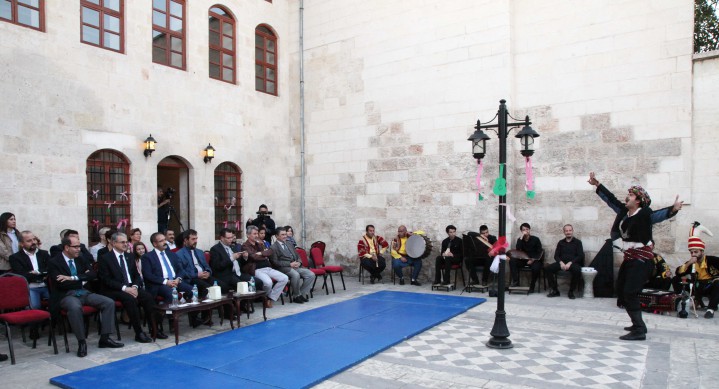 GAÜN TMDK Öğrencilerinden 29 Ekim Etkinliği (2)