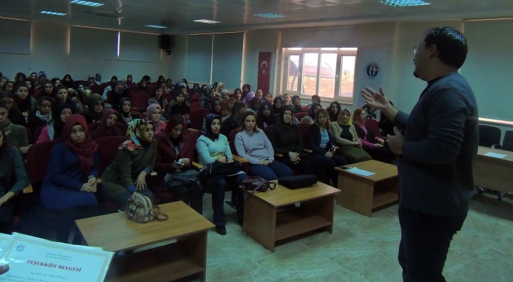GAÜN’lü Öğrenciler İlköğretim Okullarında Temizlik ve Hijyen Konusunda Eğitim Verecek - (2)