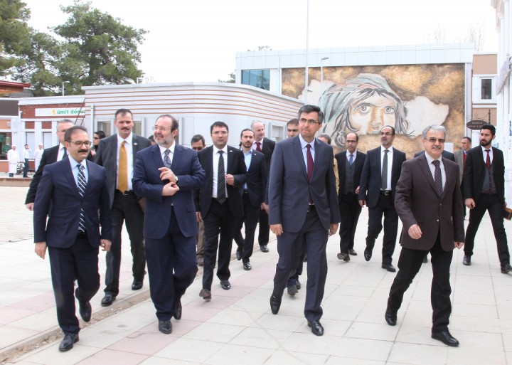 Prof. Dr. Görmez Gaziantep Üniversitesi çok güzel şeyler yapıyor - (4)