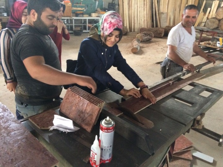 Yüksekokul Öğrencileri Kuşlar İçin Yuva Yaptı (2)