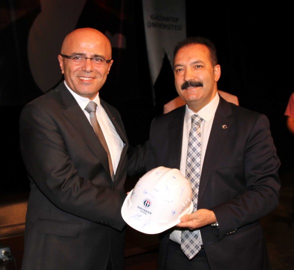 GAÜN’ÜN 410 İNTÖRN MÜHENDİSİ SAHADA-6