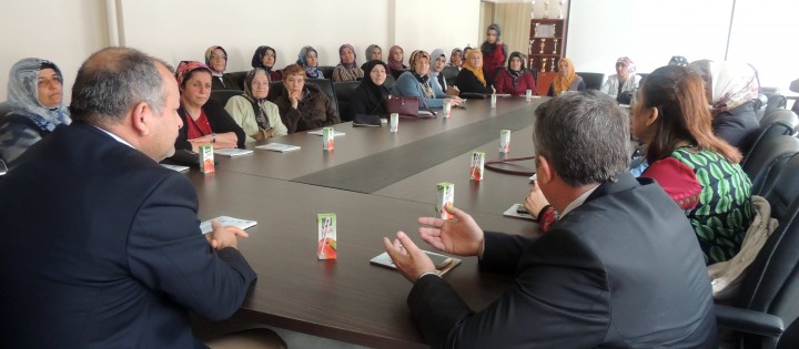 Girişimci Çiftçi Hanımlardan İslahiye MYO ve Serasına Ziyaret - (3)