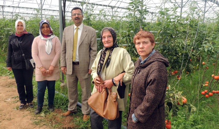 Girişimci Çiftçi Hanımlardan İslahiye MYO ve Serasına Ziyaret - (6)