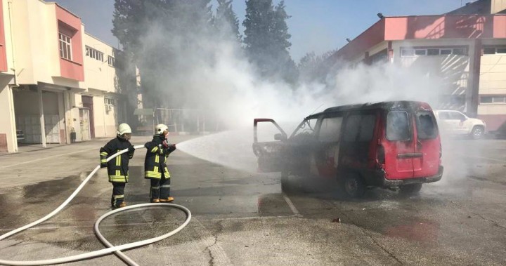 SİVİL SAVUNMA VE İTFAİYECİLİK PROGRAMI ÖĞRENCİLERİNE UYGULAMALI EĞİTİM - (2)