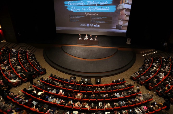 GAÜN’de “Günümüz Türkiye’sinde İslam ve Müslümanlık” konulu İlmi Toplantı - (7)