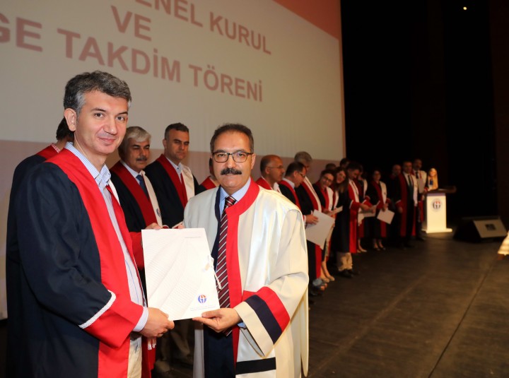 GAÜN’DE AKADEMİK VE İDARİ PERSONEL BELGE TAKDİM TÖRENİ DÜZENLENDİ - (04)