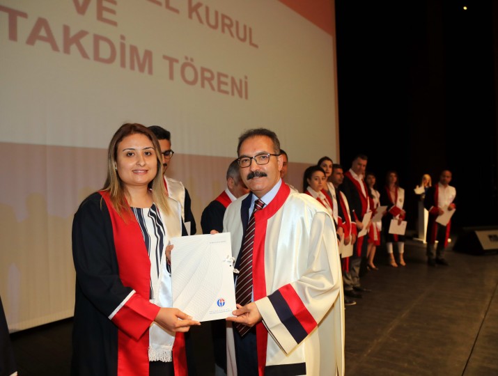 GAÜN’DE AKADEMİK VE İDARİ PERSONEL BELGE TAKDİM TÖRENİ DÜZENLENDİ - (3)