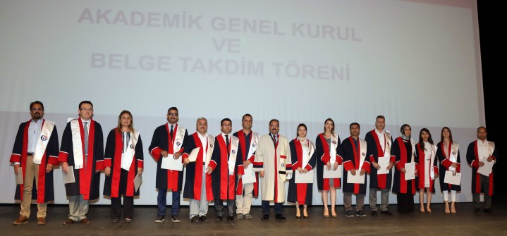 GAÜN’DE AKADEMİK VE İDARİ PERSONEL BELGE TAKDİM TÖRENİ DÜZENLENDİ - (5)