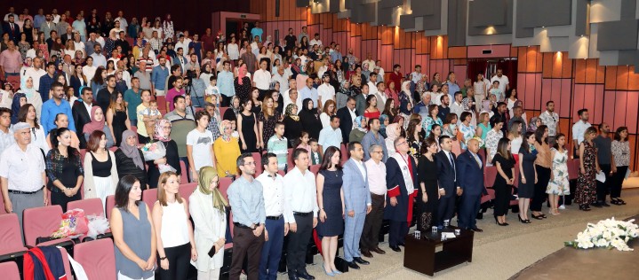 GAÜN’DE 65 DİŞ HEKİMİ MEZUNİYET COŞKUSU YAŞADI-13