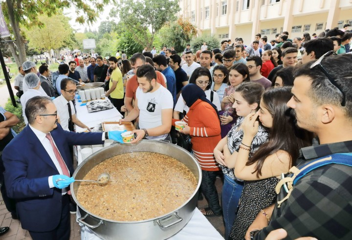 Aşureler Rektör’den - (1)