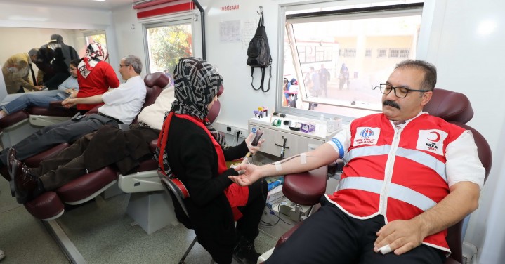 GAÜN KAN BAĞIŞI KAMPANYASINA DESTEK - (01)