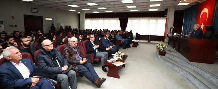 SAİR YAHYA AKENGİN GAÜN’DE ÖĞRENCİLERLE BULUŞTU - (3)