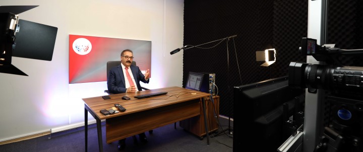 YÜKSEKÖĞRENİMDE İLK UZAKTAN DERS GAÜN’DE - (1)