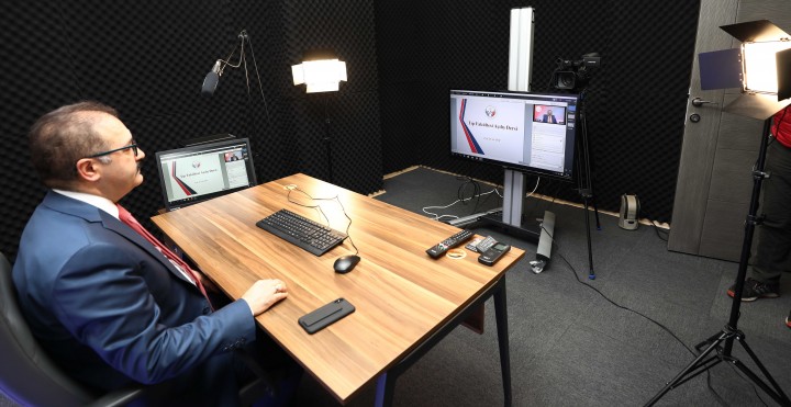 YÜKSEKÖĞRENİMDE İLK UZAKTAN DERS GAÜN’DE - (2)