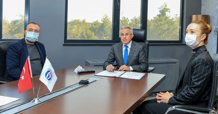 PROF. DR. ÖZAYDIN BÖLGEYE İVME KAZANADIRMAK İSTİYORUZ