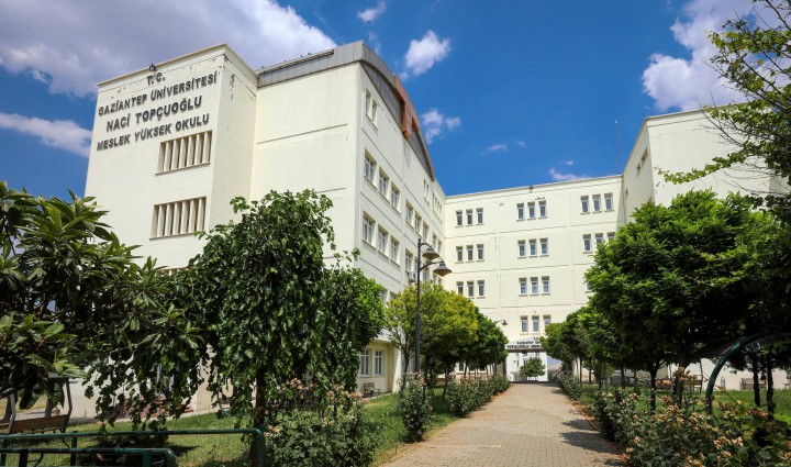 7. MAKİNE HALISI TASARIM YARIŞMASININ 1.JÜRİ DEĞERLENDİRMESİ YAPILDI-6