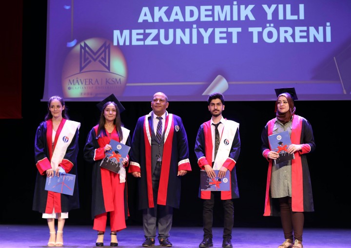 GAZİANTEP ÜNİVERSİTESİ EĞİTİM FAKÜLTESİ MEZUNİYET-8