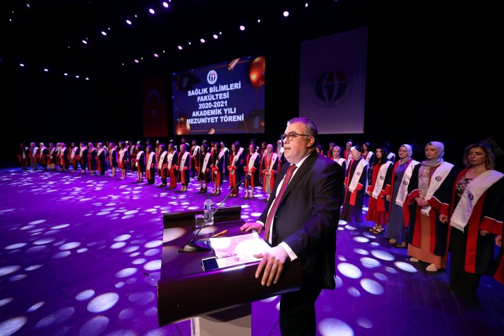 GAÜN SAĞLIK BİLİMLERİ FAKÜLTESİ MEZUNLARI TÖRENLE UĞURLANDI-2