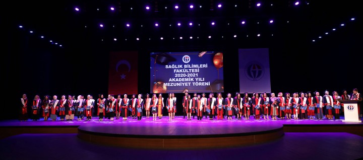 GAÜN SAĞLIK BİLİMLERİ FAKÜLTESİ MEZUNLARI TÖRENLE UĞURLANDI-7