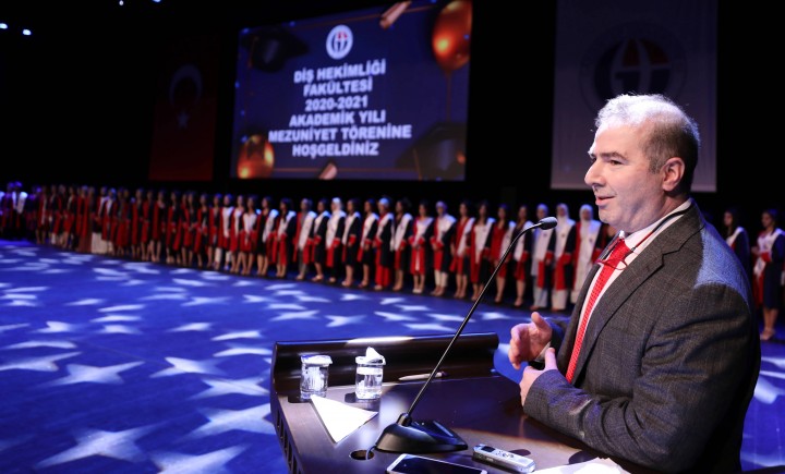 GAÜN’ÜN GENÇ DİŞ HEKİMLERİ TÖRENLE MEZUN OLDU - Dr. Yücel Özbaş