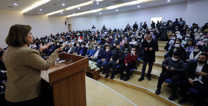 BAŞKAN ŞAHİN’DEN GAÜN’LÜ ÖĞRENCİLERE ÖĞRETMENLER GÜNÜ ZİYARETİ-3