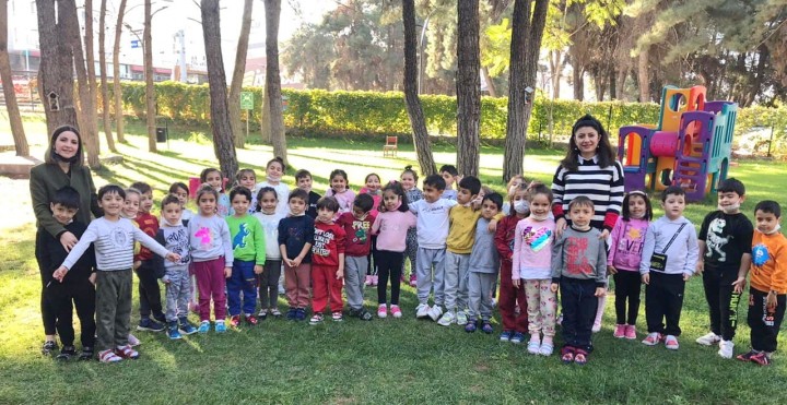 GAÜN KREŞ VE ANAOKULU ÖĞRENCİLERİNDEN KARDEŞ MAHALLEDEKİ ÇOCUKLARA DESTEK