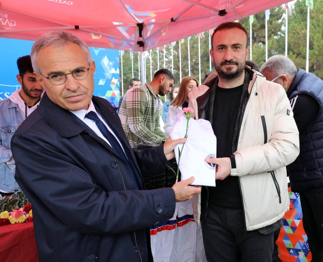 GAÜN’DE ÖĞRETMENLER GÜNÜNE ÖZEL YÜRÜYÜŞ - (6)