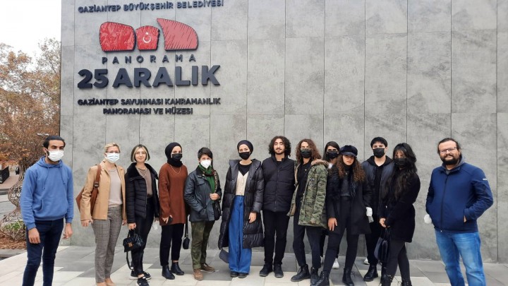 HALI TASARIMI ÖĞRENCİLERİ PANORAMİK MÜZEDE - (1)