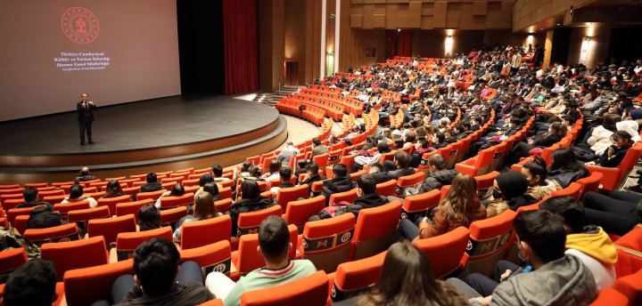 AKİF FİLMİ GAÜN’DE ÖĞRENCİLERLE BULUŞTU - (3)