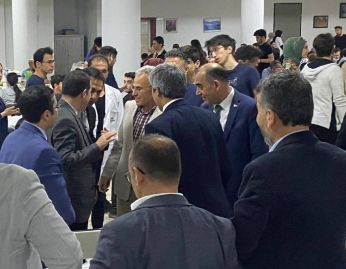 EĞİTİM-BİR-SEN’DEN GAÜN ÖĞRENCİLERİNE İFTAR YEMEĞİ - (4)