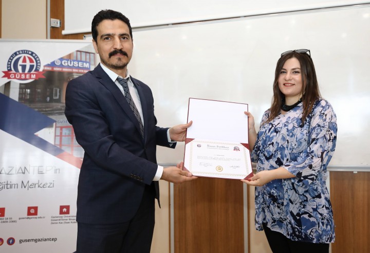 GELECEĞİN ÖN MUHASEBE ELEMANLARI GÜSEM’DEN SERTİFİKALARINI ALDI-3