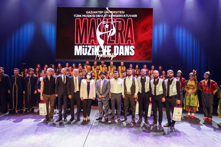 GAÜN’DE DÜZENLENEN BÜYÜLEYİCİ GÖSTERİ İLGİYLE İZLENDİ-7