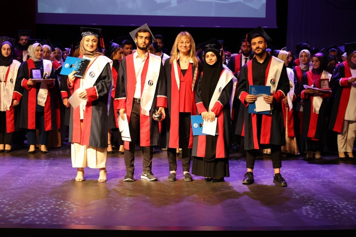 GAÜN SOSYAL BİLİMLER MYO MEZUNİYET SEVİNCİ-5