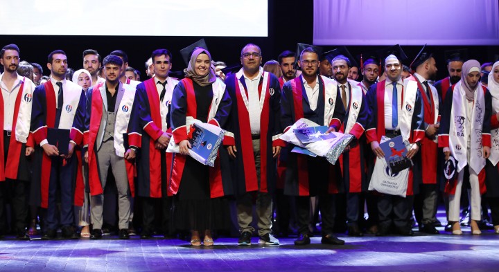 GAÜN İKTİSAT VE İDARİ BİLİMLER FAKÜLTESİ ÖĞRENCİLERİNİ MEZUN ETTİ-6